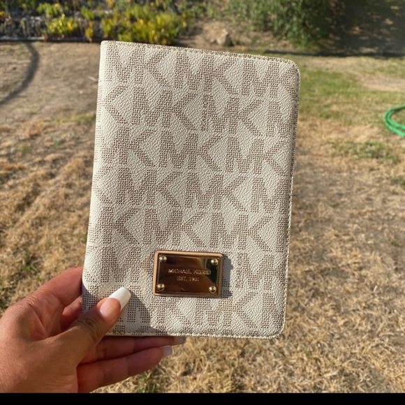 Michael Kors ipad mini case